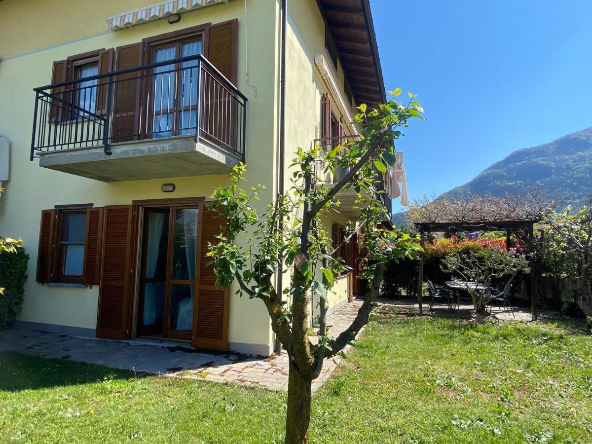 Ferienwohnung The Children Smile- With Private Garden Colico Exterior foto